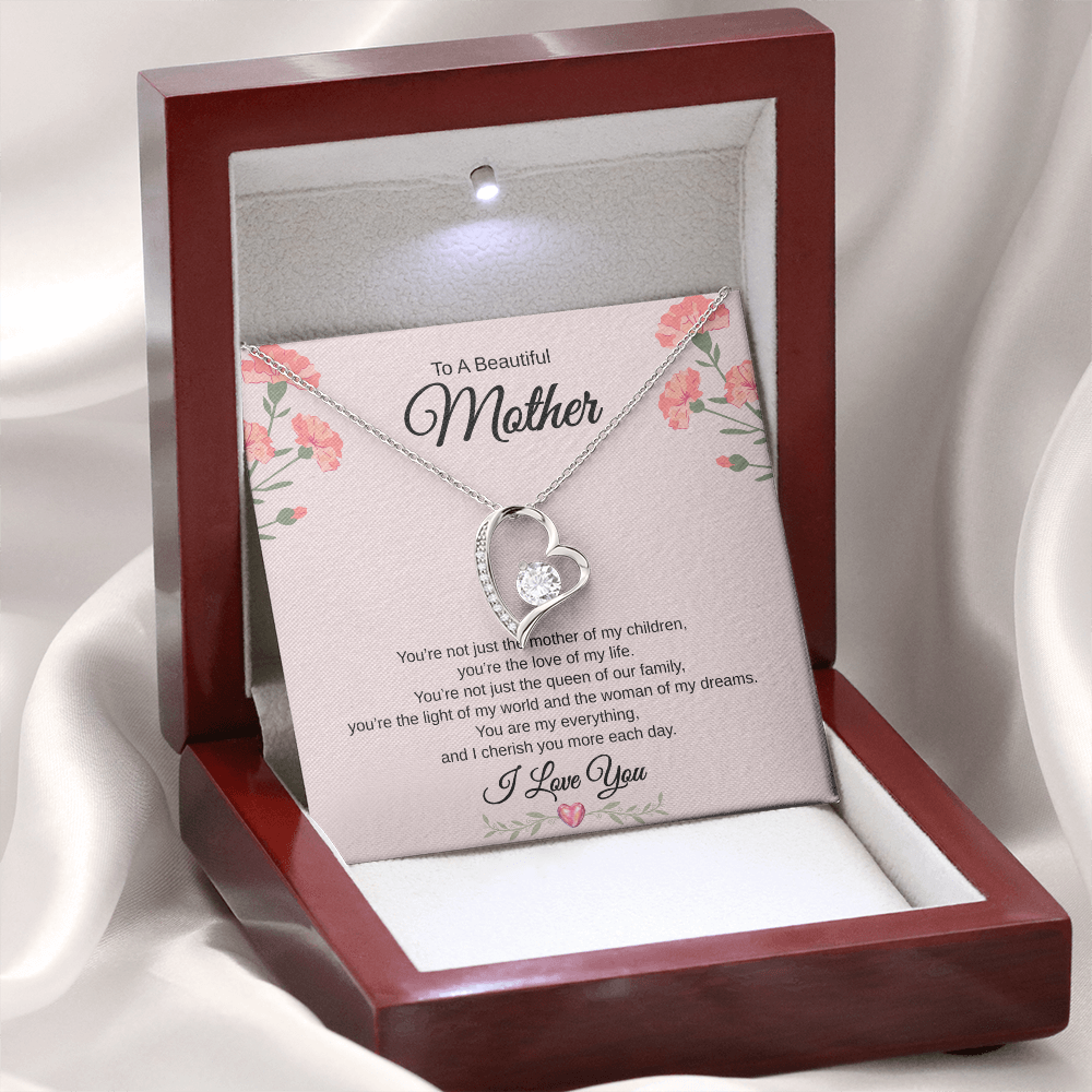 Gift To A Beautiful Mother "The Queen Of Our Family, I Love You Completely" Forever Love Necklace