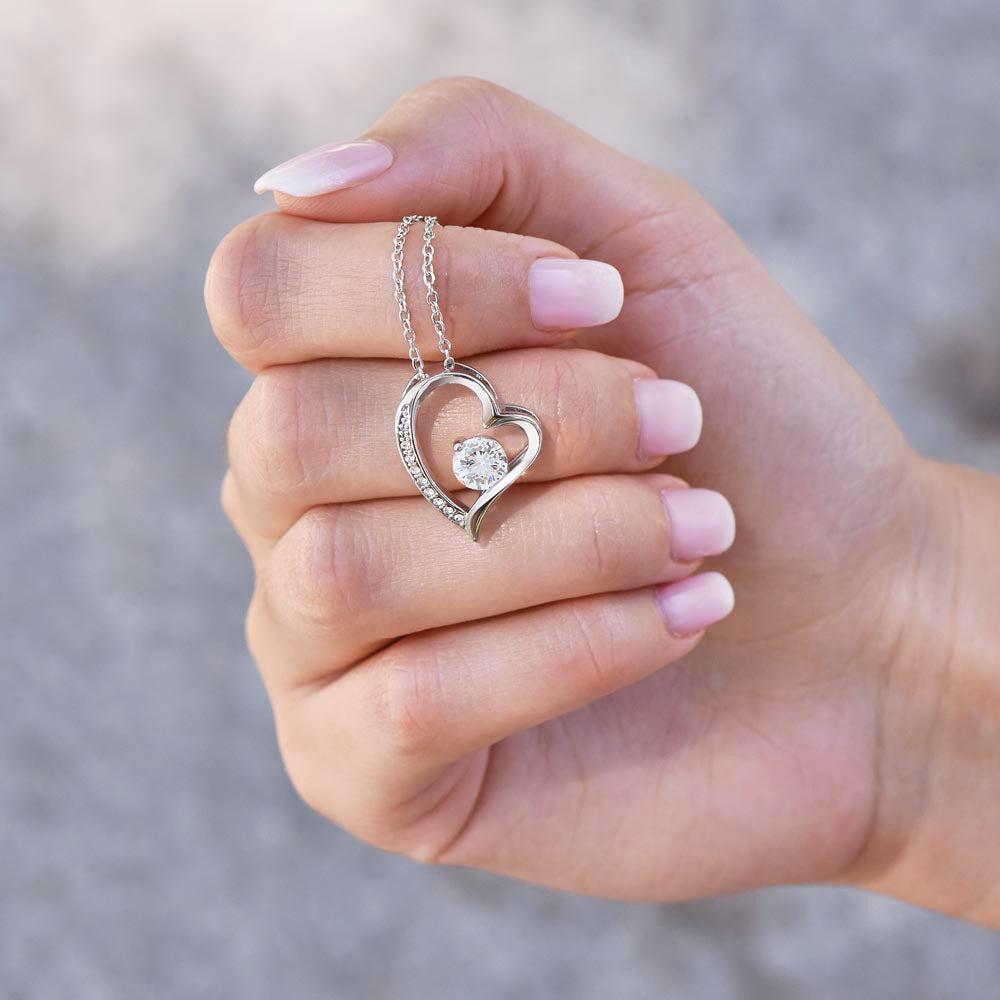 Gift For Mom "The Heart of The Family" Forever Love Necklace