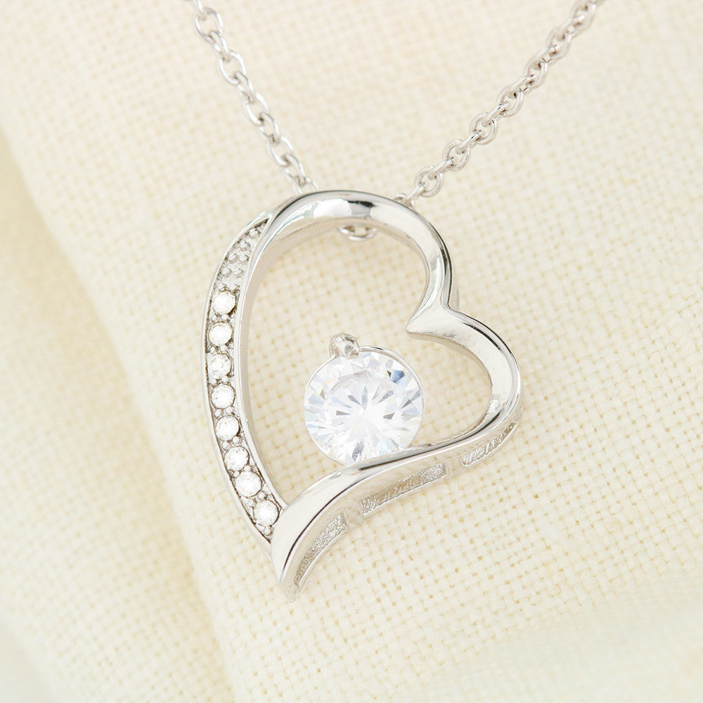 Gift To A Beautiful Mother "The Queen Of Our Family, I Love You Completely" Forever Love Necklace