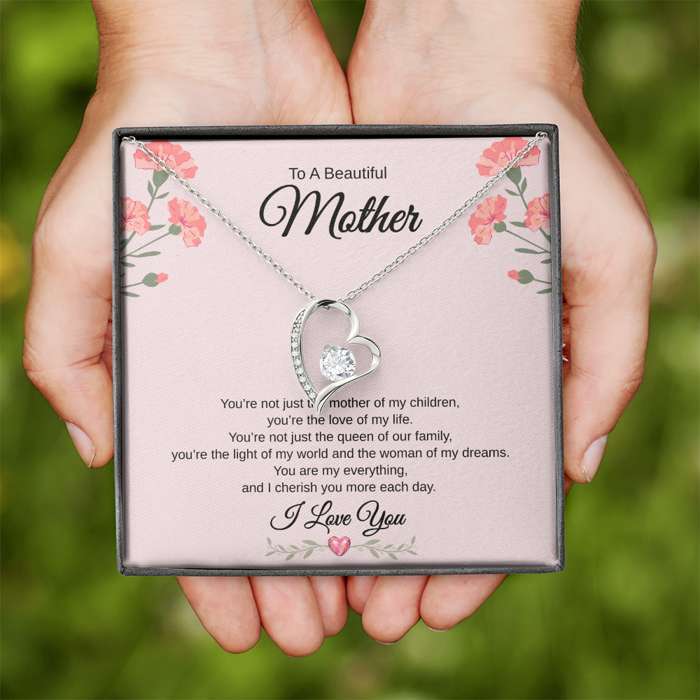 Gift To A Beautiful Mother "The Queen Of Our Family, I Love You Completely" Forever Love Necklace
