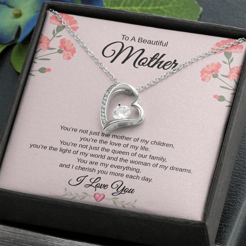 Gift To A Beautiful Mother "The Queen Of Our Family, I Love You Completely" Forever Love Necklace